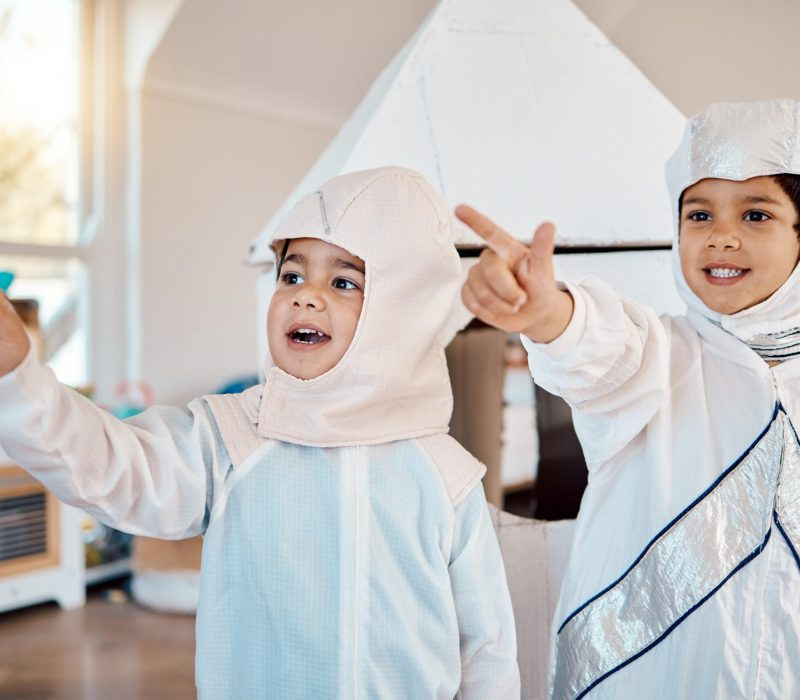 58708astronaut-home-and-children-pointing-playing-and-2023-04-20-19-17-13-utc-1-scaled-q9mloxklukr9oa2scbn5n82k326dcc6ym43bl4hvtk.jpg